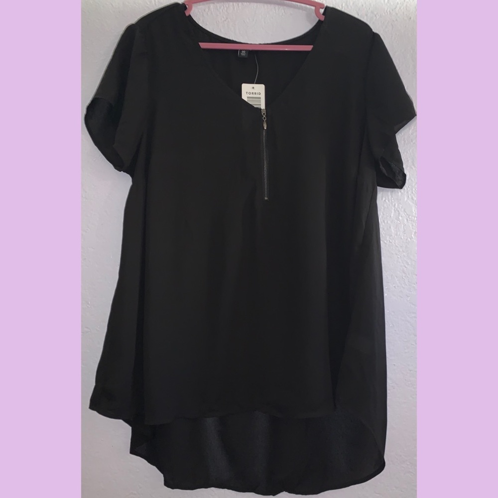 Torrid black zip georgette blouse size 00